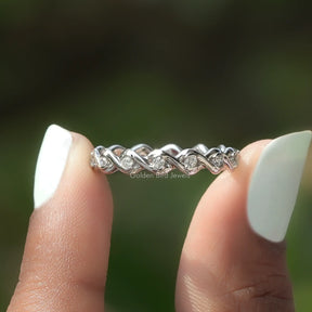 [Round Cut Diamond Infinity Style Wedding Band]-[Golden Bird Jewels]