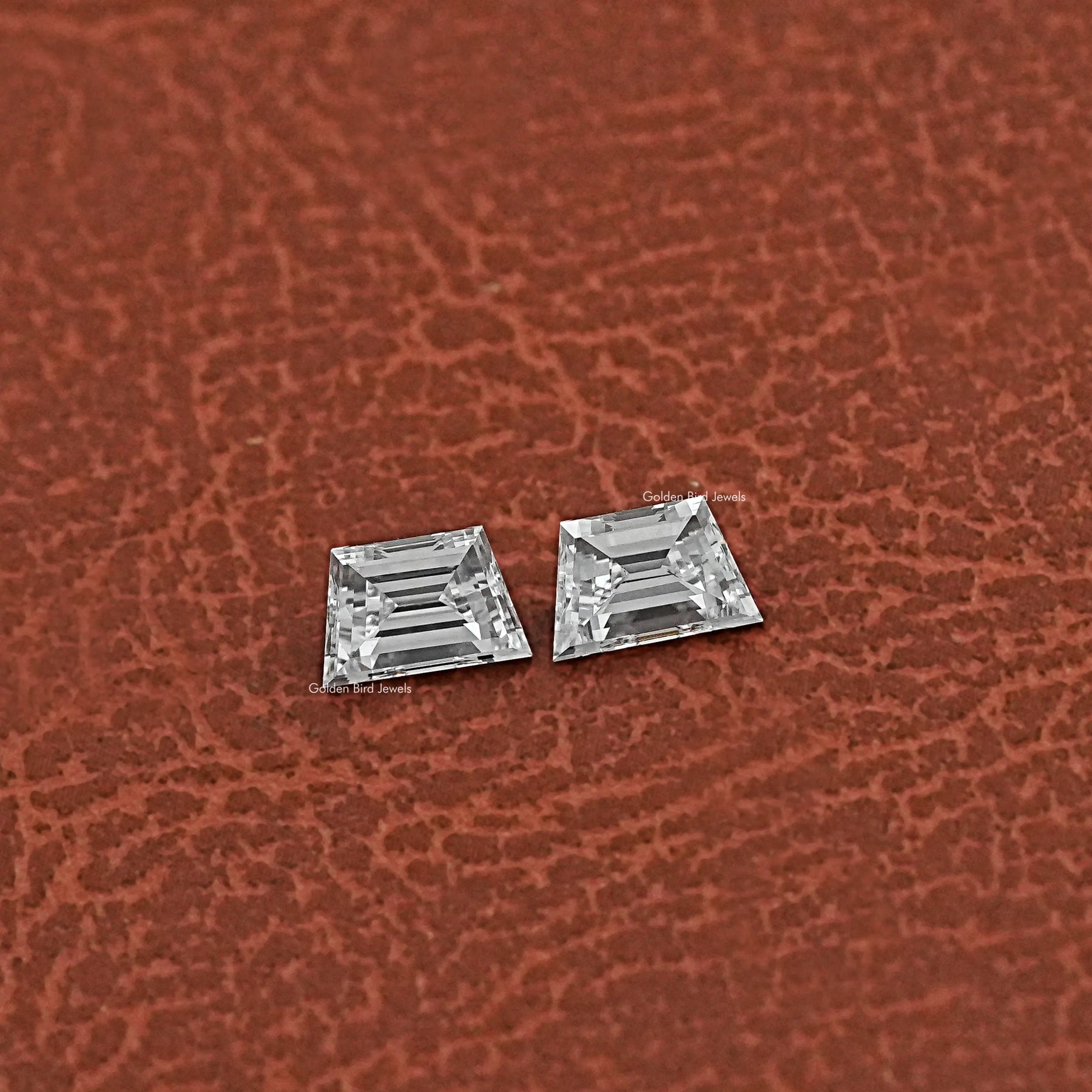 [Trapezoid Cut Matching Pair]-[Golden Bird Jewels]