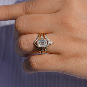 Emerald Moissanite Bridal Trio Ring With Curved Band