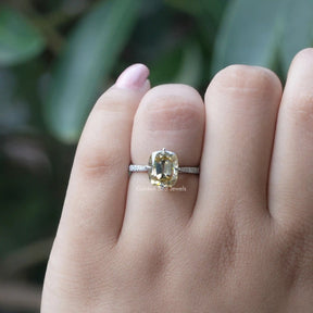 [Round And Cushion Cut Accent Stone Ring]-[Golden Bird Jewels]