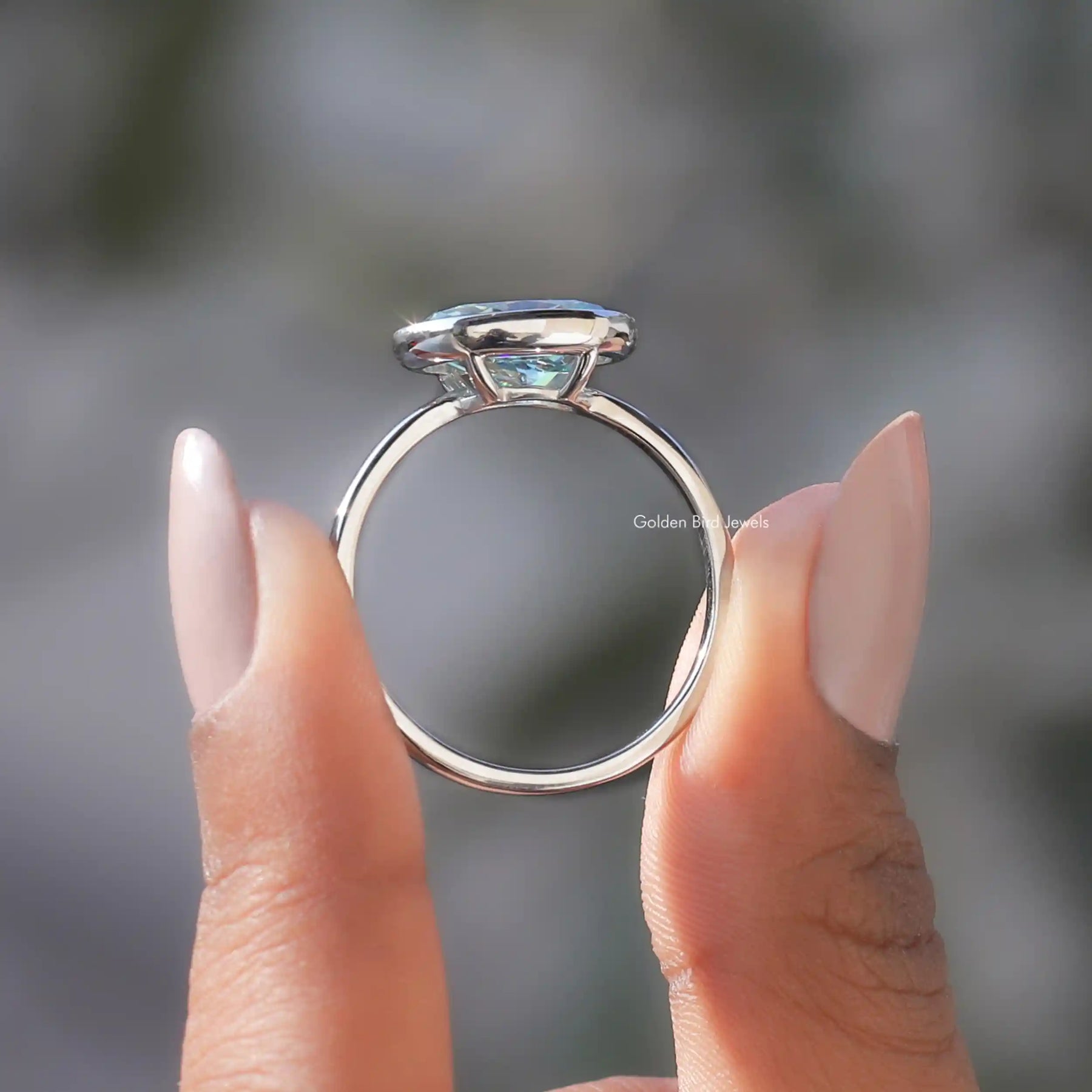 [Blue Oval Cut Moissaite Bezel Set Ring]-[Golden Bird Jewels]