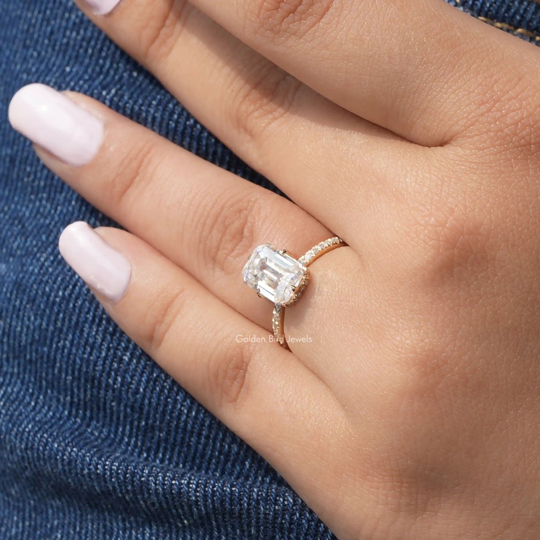 Emerald And Round Cut Ring In Yellow Gold