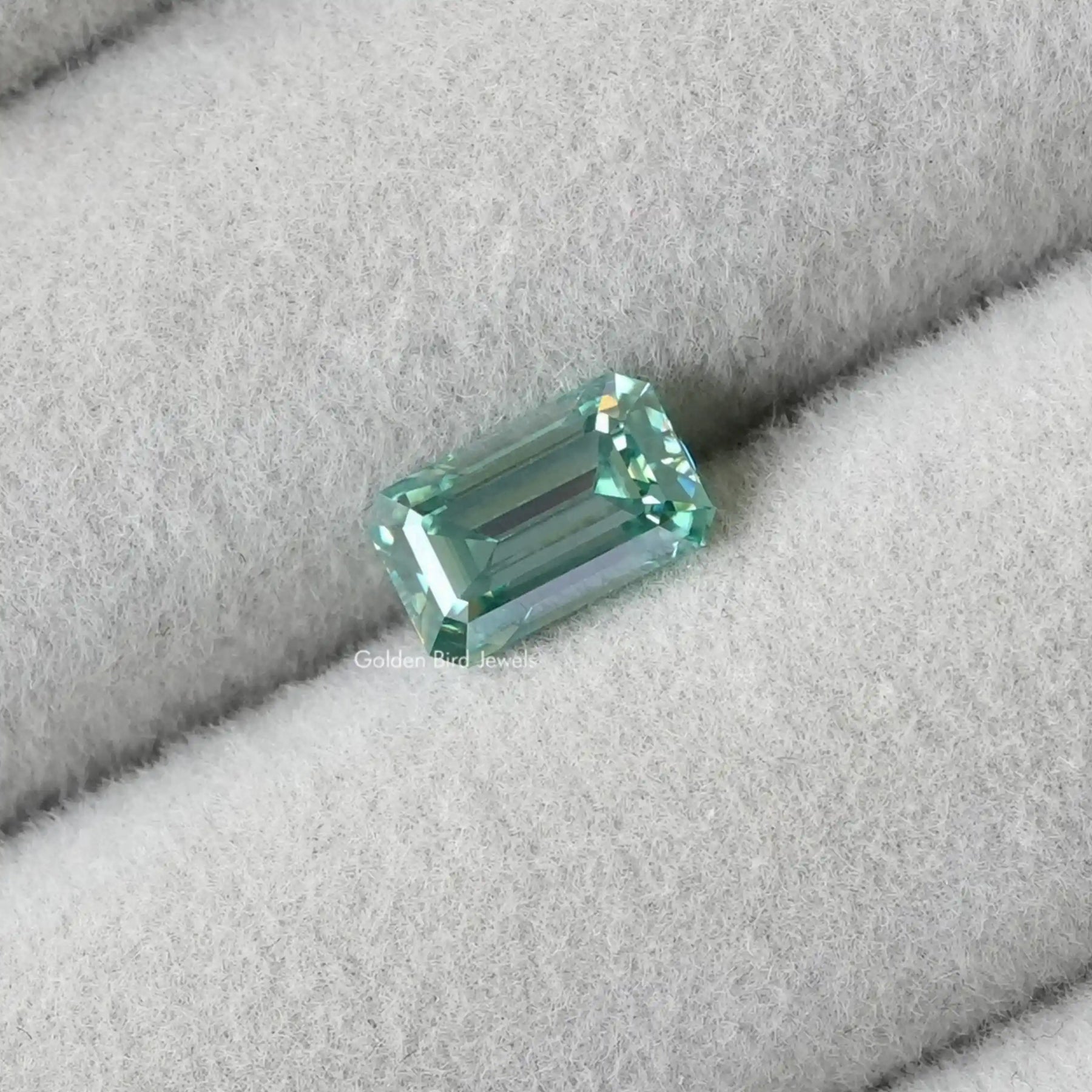 [Emerald cut loose moissanite stone crafted with vs clarity]-[Golden Bird Jewels]