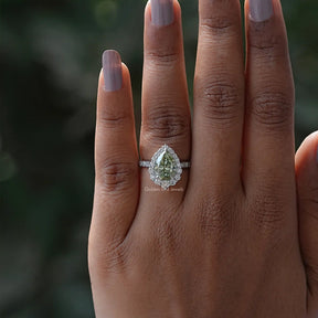 [Moissanite Mint Green Pear Shaped Halo Ring]-[Golden Bird Jewels]