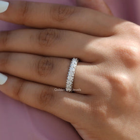 Moissanit-Eternity-Ring im Rundschliff und Pavéfassung