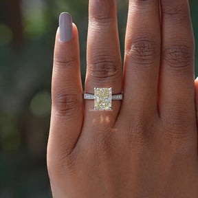 [Off White Radiant Cut Moissanite Ring]-[Golden Bird Jewels]