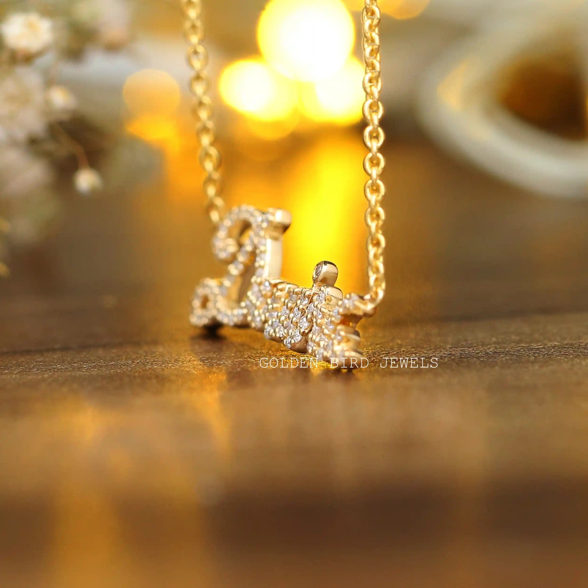 [Side view of round cut moissanite pendant craftted with vvs clarity]-[Golden Bird Jewels]