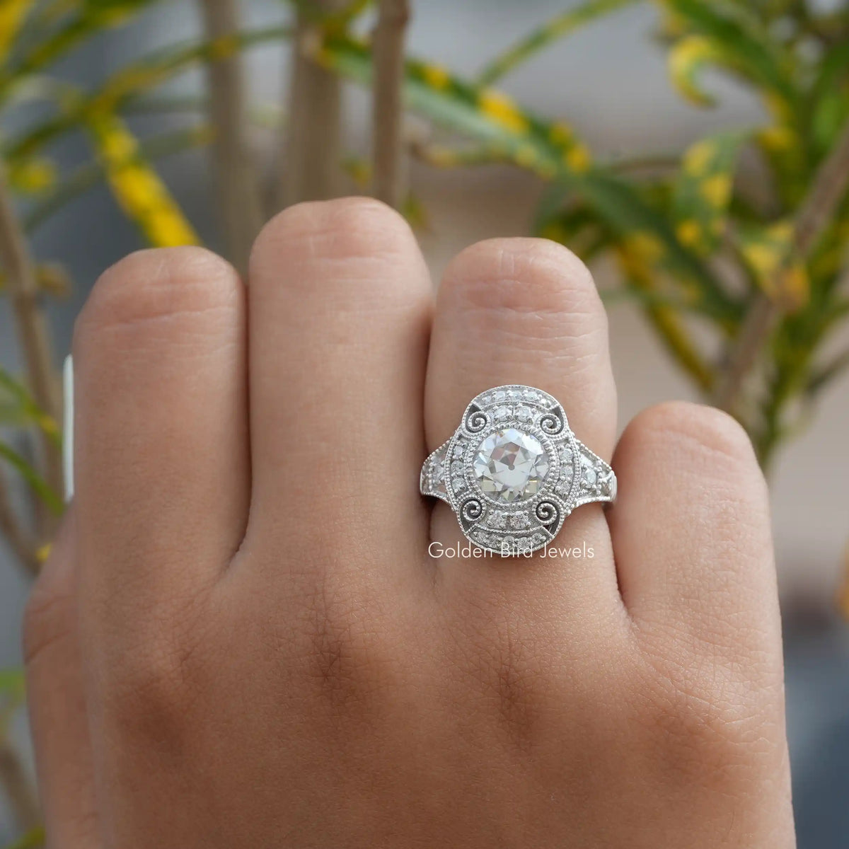 [White Gold OEC Round Cut Moissanite Ring]-[Golden Bird Jewels]