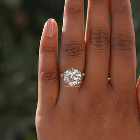 [Old European Round Cut Moissanite Ring With Round Cut Side Stones]-[Golden Bird Jewels]