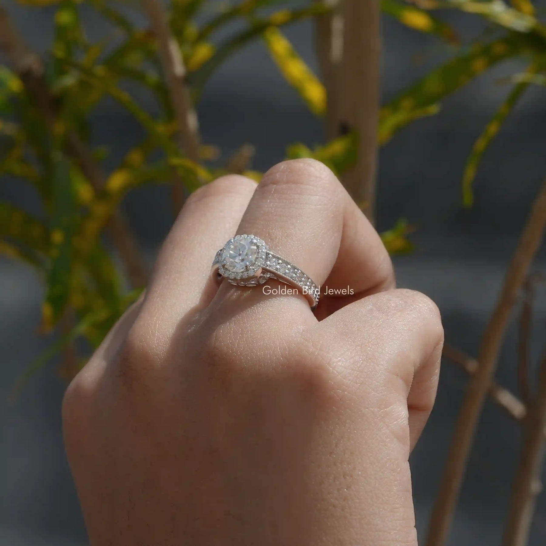 [Colorless Old European Round Cut Moissanite Ring]-[Golden Bird Jewels]