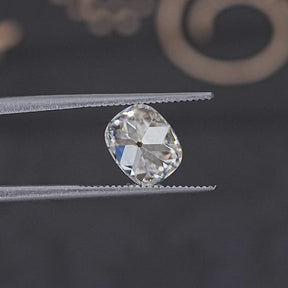 1,22 Karat alter, kissenförmiger, loser Stein aus der Mine
