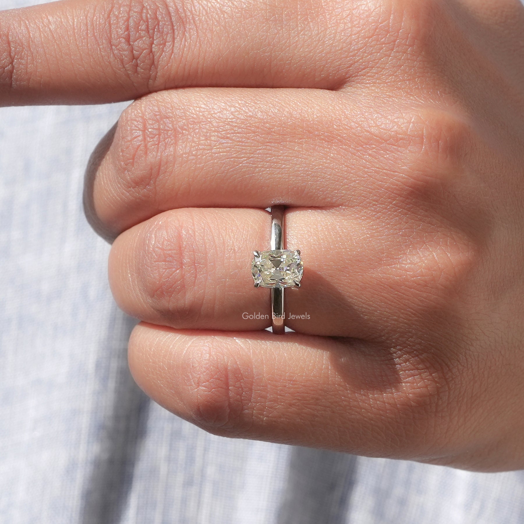 Alter Mine Kissen-Schliff Moissanit Solitär Ring