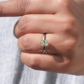 Alter Mine Kissen-Schliff Moissanit Solitär Ring