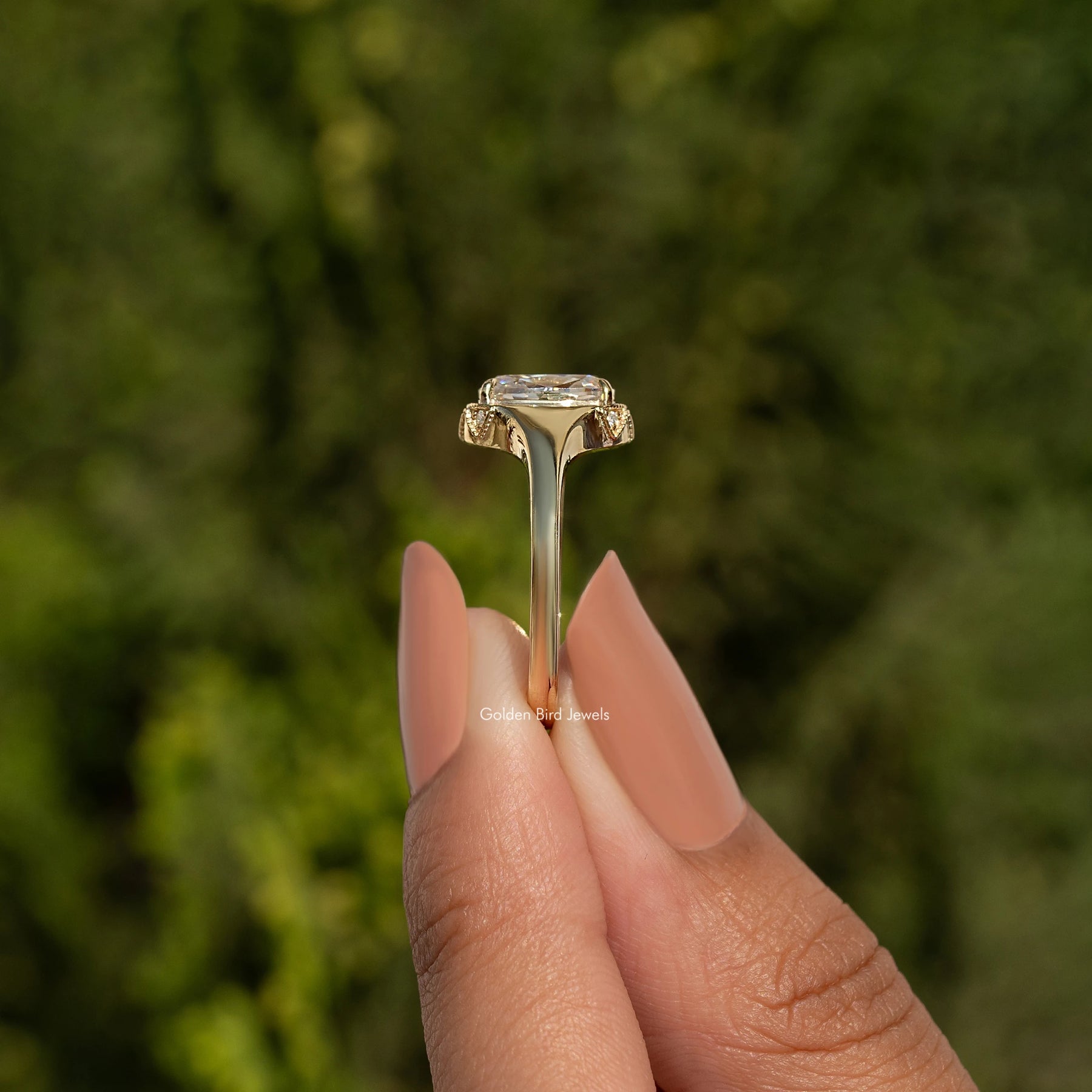 Kissenschliff Moissanit Verlobungsring mit Old Mine