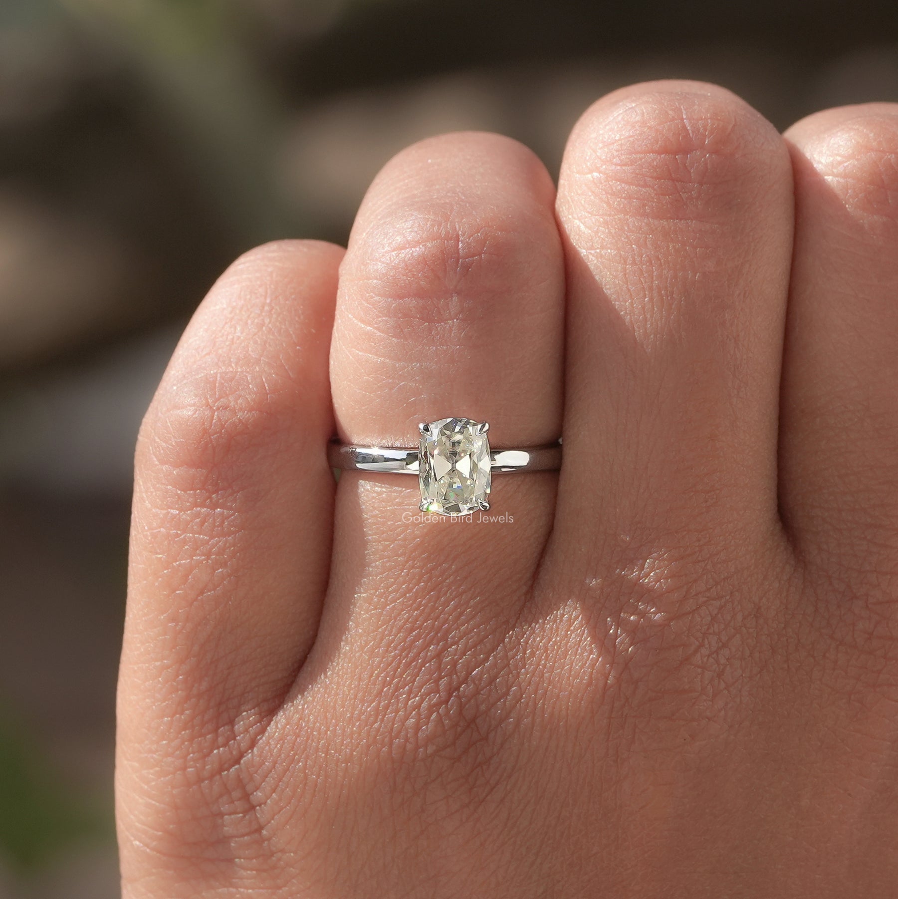 Alter Mine Kissen-Schliff Moissanit Solitär Ring