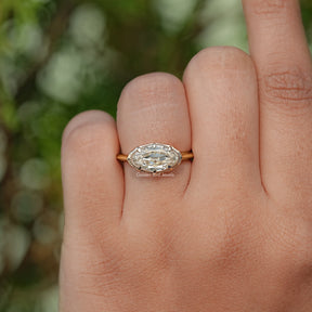 Ost-West Old Mine Moval Cut Moissanit Solitär Ring