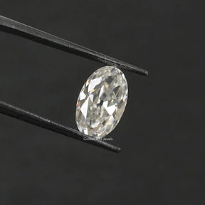 [Near Colorless Oval Cut Loose Stone]-[Golden Bird Jewels]