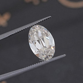 2,50 Karat Old Mine Ovalschliff Moissanit loser Stein