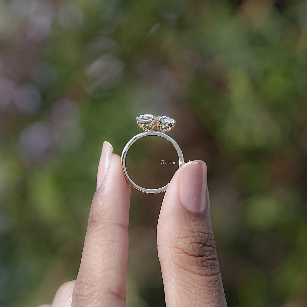 Old Mine Birnen- und Kreuzschliff-Moissanit-Ring mit zwei Steinen