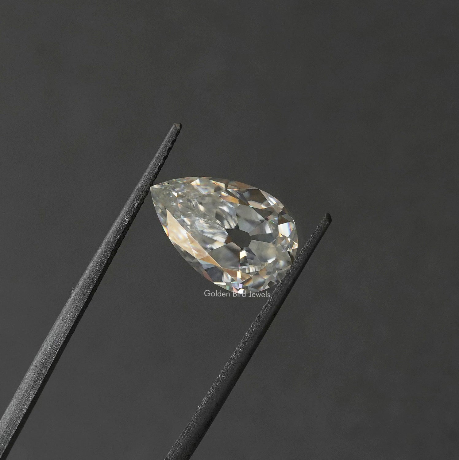 [Pear cut loose moissanite]-[Golden Bird Jewels]