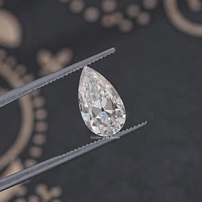 4,25 ct Old Mine Birnenschliff loser Moissanit
