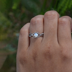 [Opal Round Cut Accent Stone Ring]-[Golden Bird Jewels] 