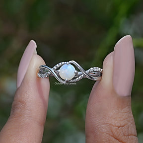 [Opal Round Cut Gemstone Infinity Style Ring]-[Golden Bird Jewels] 