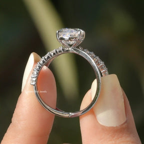 [Oval Cut Split Shank Moissanite Ring]-[Golden Bird Jewels]