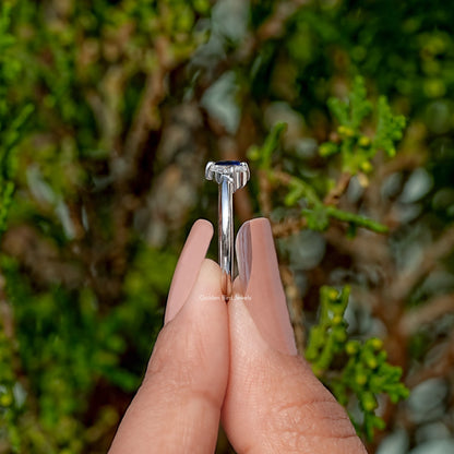 Side View Of Gemstone Toi Moi Engagement Ring
