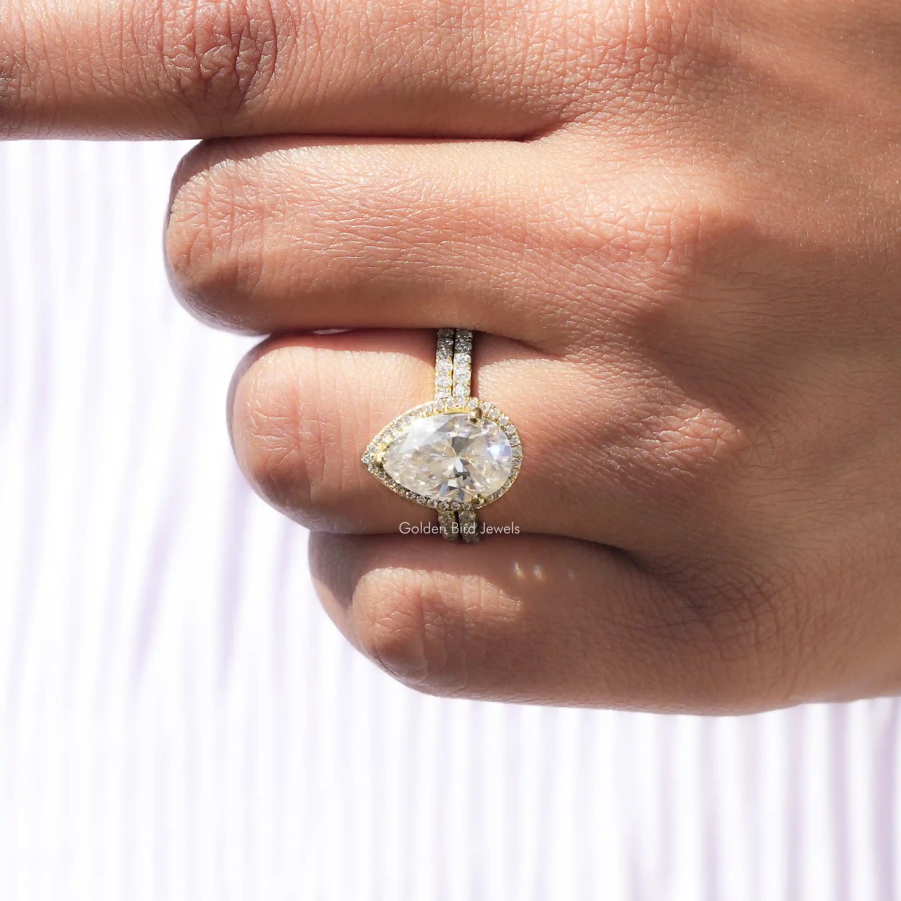 [Pear And Round Cut Moissanite Engagement Ring]-[Golden Bird Jewels]