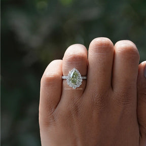 [Pear Shaped Moissanite Halo Ring]-[Golden Bird Jewels]