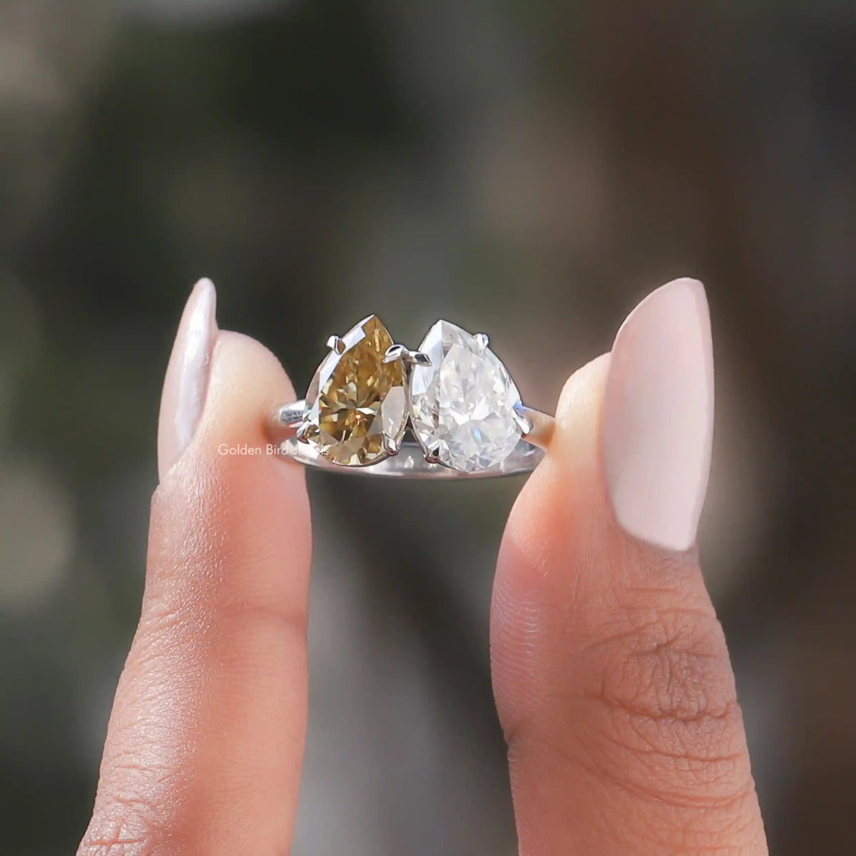 [Yellow And Colorless Pear Cut Moissanite Toi Et Moi Ring]-[Golden Bird Jewels]