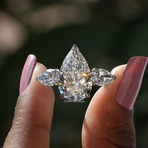 [Pear Shaped Three Stone Engagement Ring]-[Golden Bird Jewels]