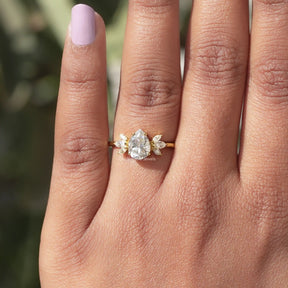 [Yellow Gold Pear Shaped Moissanite Ring]-[Golden Bird Jewels]