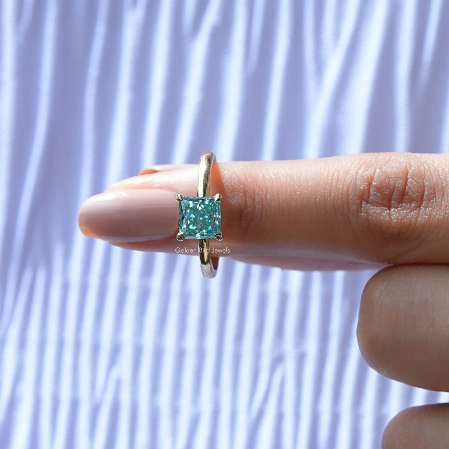 Cyan Blauer Princess Cut Moissanit Solitärring