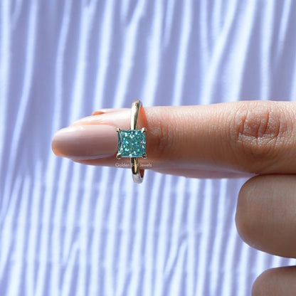Cyan Blauer Princess Cut Moissanit Solitärring