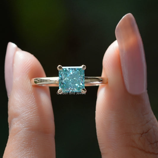 Cyan Blauer Princess Cut Moissanit Solitärring