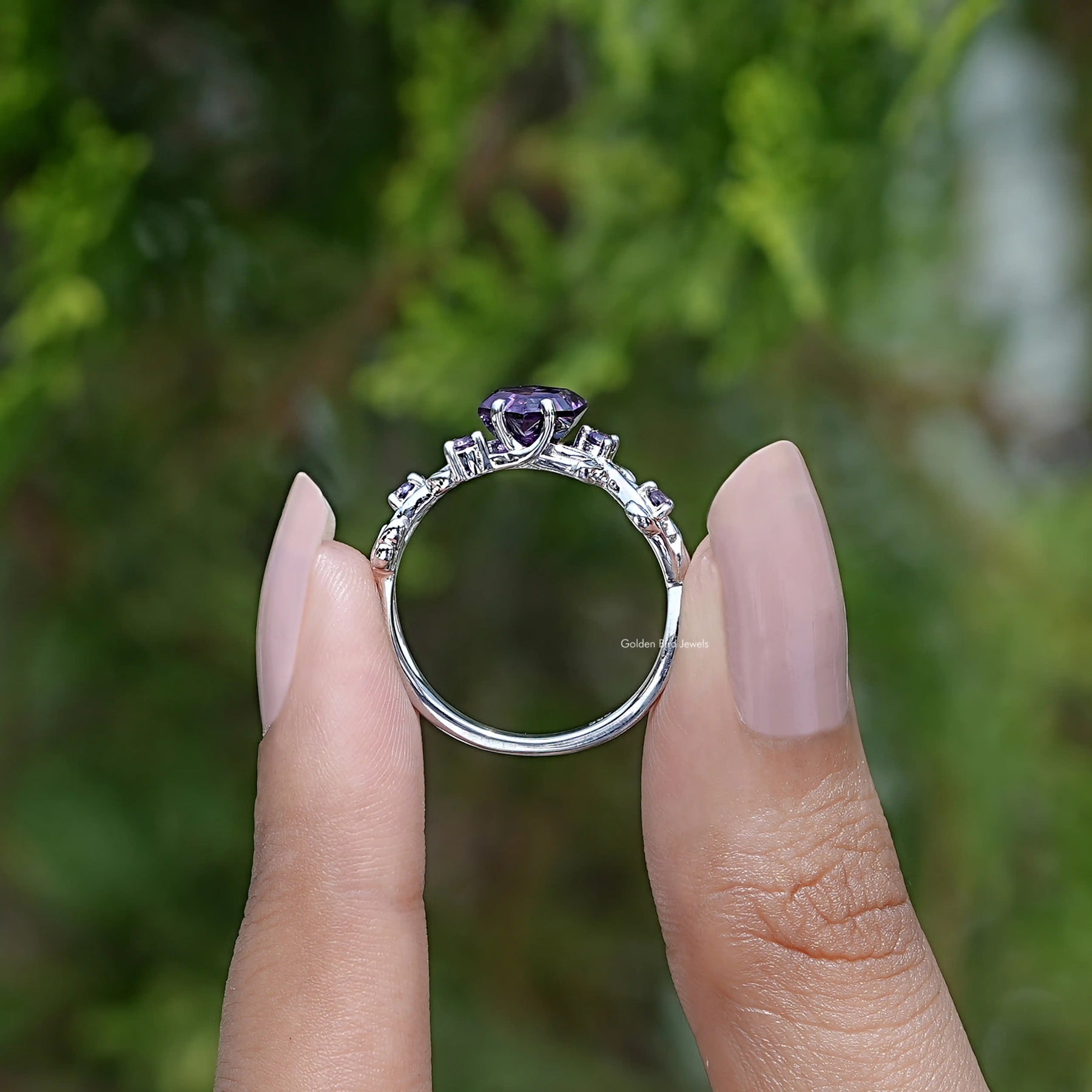 [Purple Amethyst Hexagon Cut Ring With Side Round Cut Stones]-[Golden Bird Jewels]