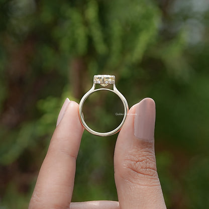 Gelber Radiant-Schliff-Moissanit-Verlobungsring mit verstecktem Halo