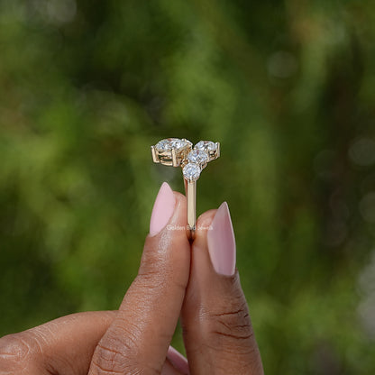 Round Cut Moissanite Bypass Shank Pendant
