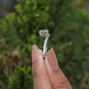 Round Cut Lab Diamond Curved Solitaire Ring