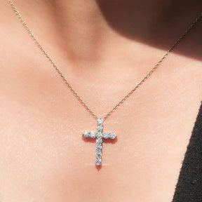 [Colorless Round Cut Moissanite Cross Pendant]-[Golden Bird Jewels]