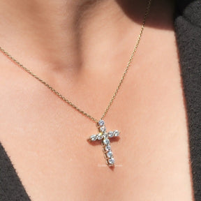 [White Gold Round Cut Cross Pendant]-[Golden Bird Jewels]