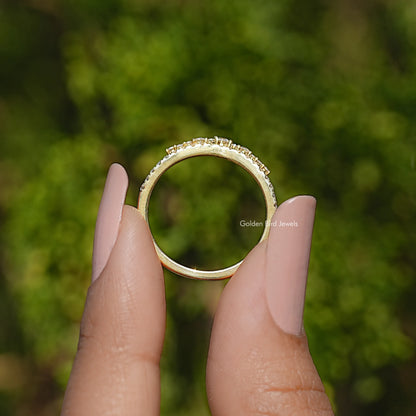 Zierlicher Moissanit-Ring im Rundschliff für Sie