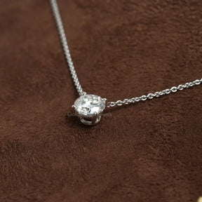 Round Cut Moissanite Solitaire Pendant Set In 4 Prongs