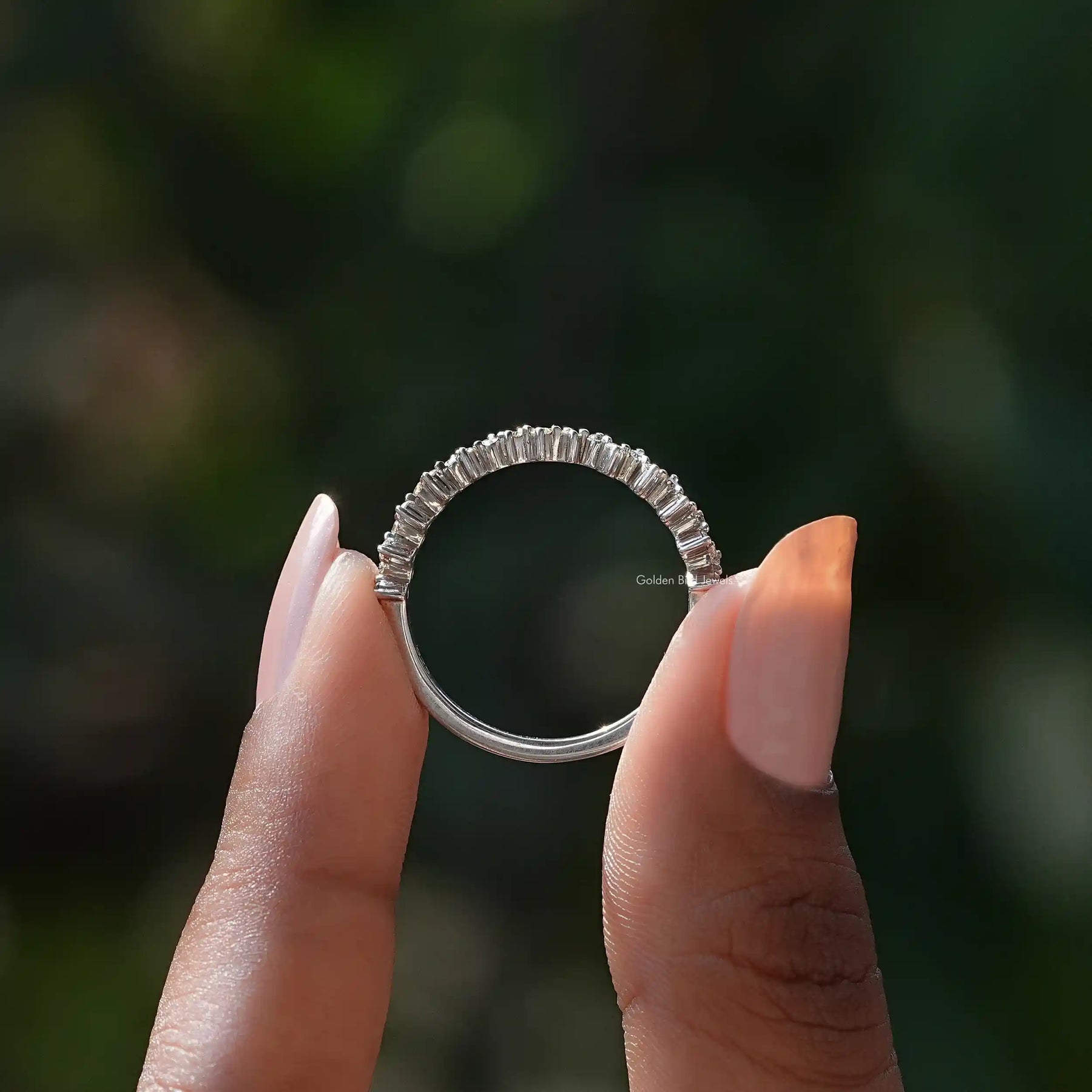 [14K White Gold Round Cut Moissanite Wedding Band]-[Golden Bird Jewels]