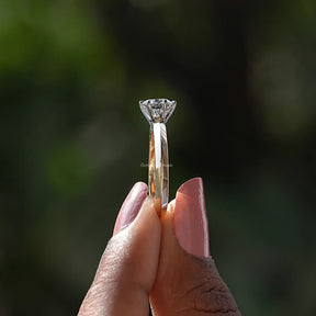 [Round Shaped Diamond Solitaire Engagement Ring]-[Golden Bird Jewels]