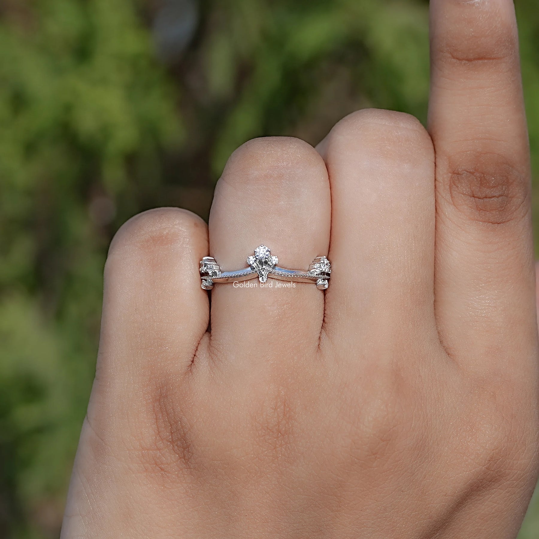 Round Shaped Lab Diamond Curved Distance Band
