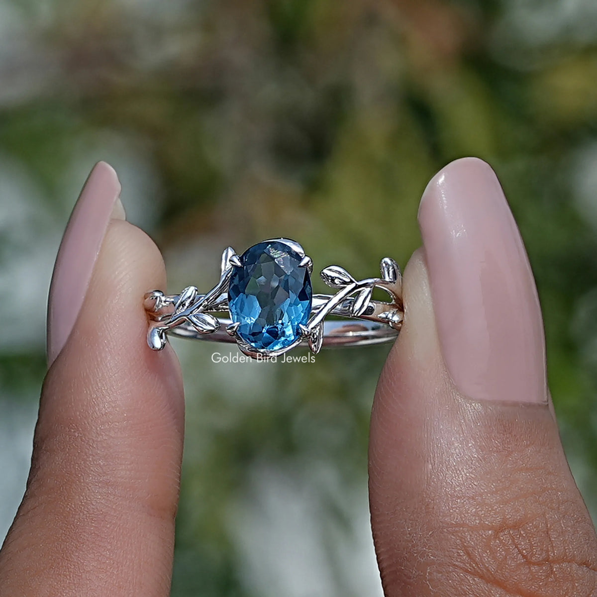 [Blue Sapphire Oval Cut Gemstone Ring]-[Golden Bird Jewels] 