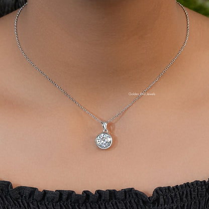 OEC Round Cut Moissanite Bezel Set Solitaire Pendant